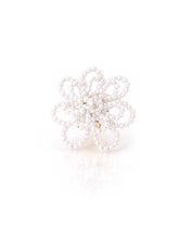 Kvetina Finger Ring  White